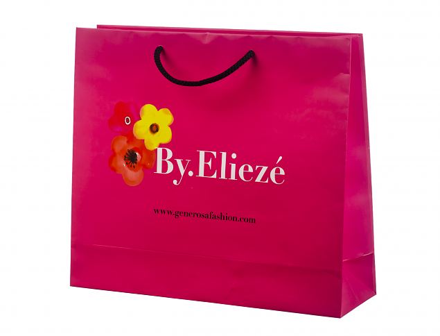 Vahva, korkealaatuinen luksuspaperikassi. Minimitilausm��r� omalla painatuksella on 50 kappaletta.