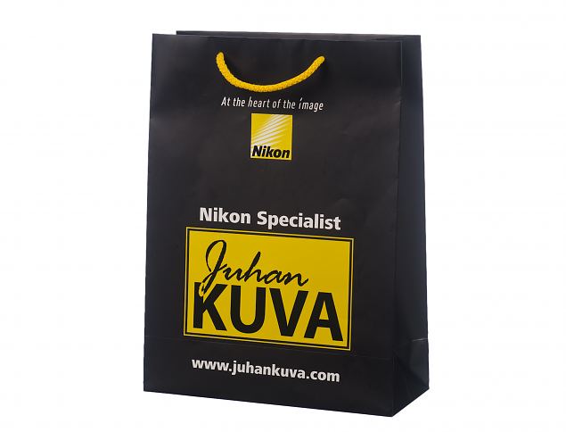 Slitesterk og lekker h�ndlaget papirpose. Frakt til Norge er inkludert i prisen. Velg eget trykkde