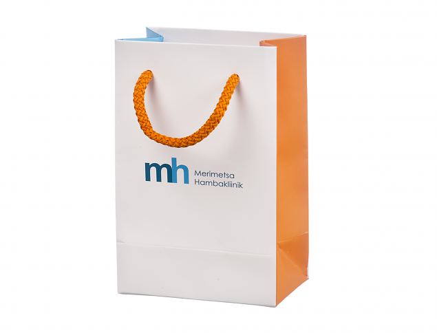 Eksklusiv papirpose med firmalogo. Tilgjengelig i flere ulike st�rrelser. Minstebestilling med try