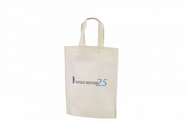 Beigef�rgade non woven-kassar. Minsta orderantal med personligt tryck �r 50 st. Frakt till Sverige