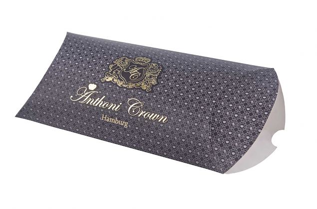 Vikta l�dor i kartong med logotyptryck 