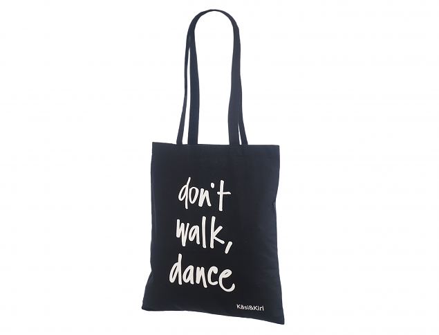 Svarta billiga tygkassar med logo. Minsta orderantal med personligt tryck �r 50 st. Gratis frakt t